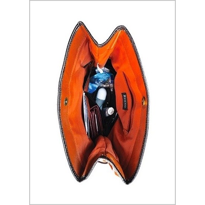Pohled Pusha Petrov - Orange Bag