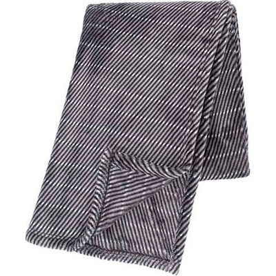 Tiseco Home Studio Sivá deka z mikroplyšu Stripes 130x180