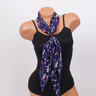 Плисиран шал в тъмносиньо - Мерелин Монро