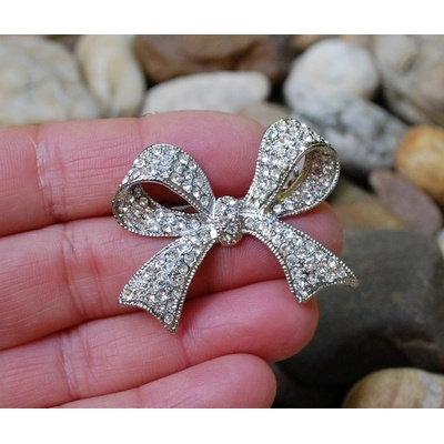 Mona brož mašlička stříbrná – Zboží Mobilmania