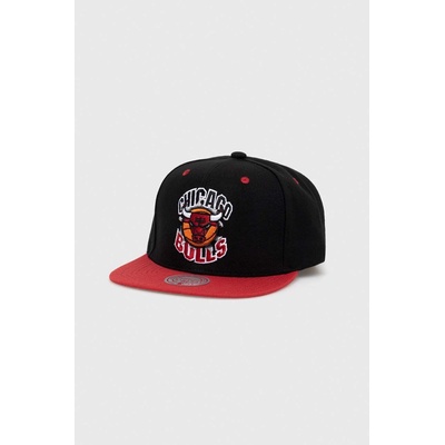 Mitchell&Ness Шапка с козирка Mitchell&Ness Chicago Bulls в черно с апликация (HHSS5289.CBUYYPPPBLC)