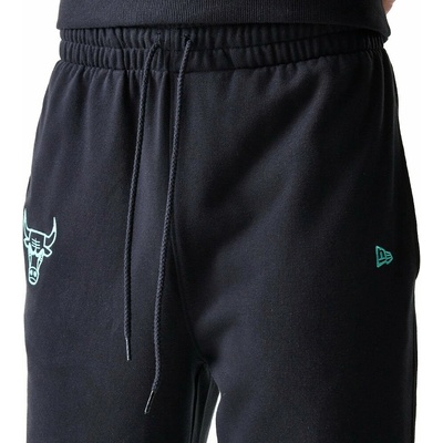 New Era NBA Le jogger ft CHIBUL tepláky