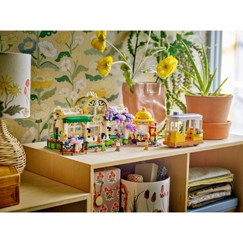 Image 1 of LEGO® Friends - Plant Café & Flower Shop (42671)
