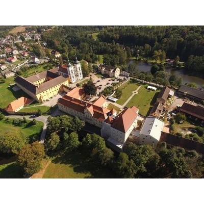 Skvělý pobyt s pivní lázní, degustací piv a polopenzí v hotelu Klášter Želiv pro 2 osoby