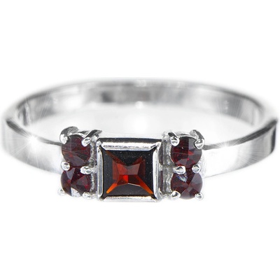 Český granát prsten stříbrný 120884