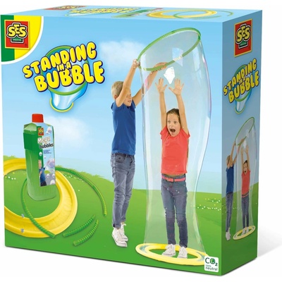 SES Outdoor stojí v mega bubline