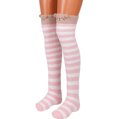Дълги пухкави чорапи на райе в бяло и розово