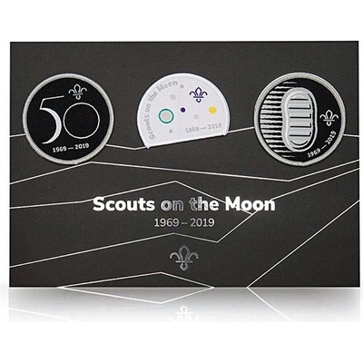 Sada nášiviek Scouts on the Moon na pamätnej karte