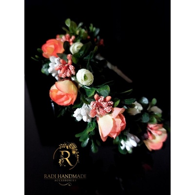 Radi handmade Диадема с оранжеви рози и тъмно зелени листа (573)