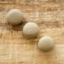 Ponio tuhý šampon s ichtamolem a pyritionem zinku 30 g