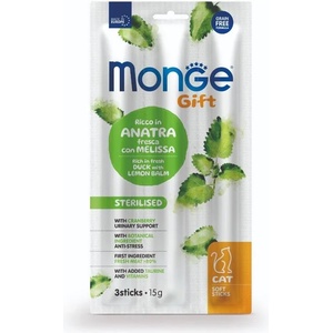 Monge Gift Soft Sticks Sterilised Cat лакомство за кастрирани котки - стикчета с патешко, маточина и червени боровинки 15gr