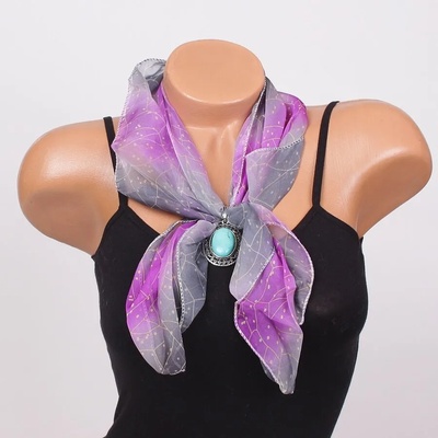 Стилно фишу в сиво и лилаво с тюркоазен камък