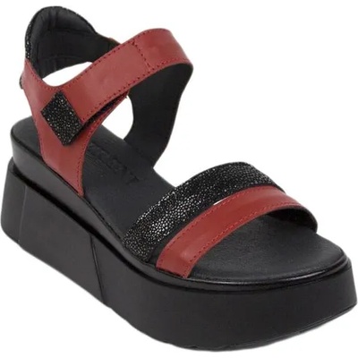 Български обувки Дамски сандали на платформа в черно и червено 21368