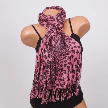 Image 1 of Моден дамски шал в розово с леопардов десен
