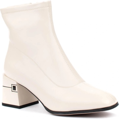 Дамски боти от еко кожа в светло бежов цвят