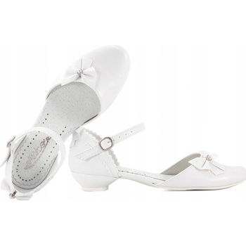 Miko k prvnímu svatému přijímání boty