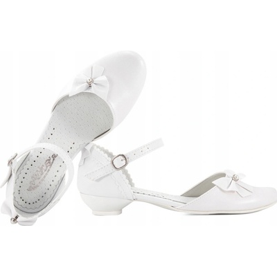 Miko k prvnímu svatému přijímání boty