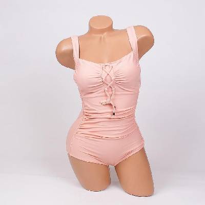 Цели бански с набран ефект в нежен цвят пудра - чашка b