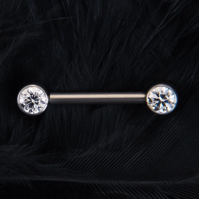 CryptoEshop Titanový piercing do bradavky s čirými kamínky Single 1,6 mm 14 mm W105-144