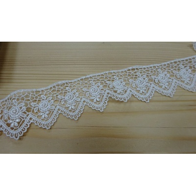 Krajka 100% Polyester š.4cm