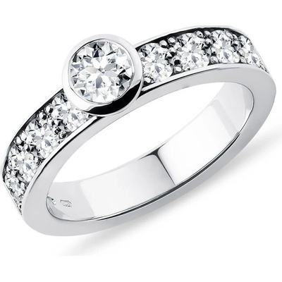 Klenota Luxusní diamantový prsten bezel v bílém zlatě k0783012