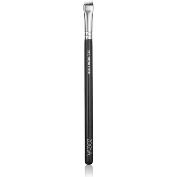 ZOEVA 322 Brow Liner скосена четка за вежди