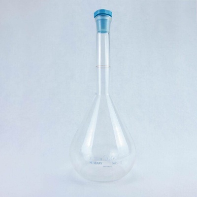 Baňka odměrná s NZ a plastovou zátkou, tř. A, střední opotřebení, NZ 29/32, 2000 ml
