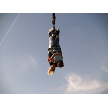 Bungee jumping až 110 metrů z jeřábu