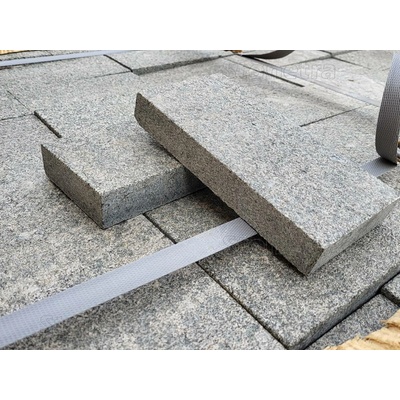 #2 Žulová dlažba Antracit - opalovaný, protiskluzový povrch 20 x 10 x 3-5 cm Žulová dlažba Antracit veľkosti: Žula dlažba Antracit 20 cm x 10 cm x 5 cm