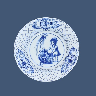 Český Porcelán Dubí Cibulák Tanier Výročný 2018 reliéfny závesný 18cm Originálny