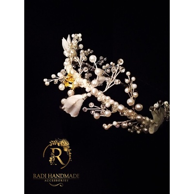 Radi handmade Перлена диадема за коса с цветя и кристали (540)
