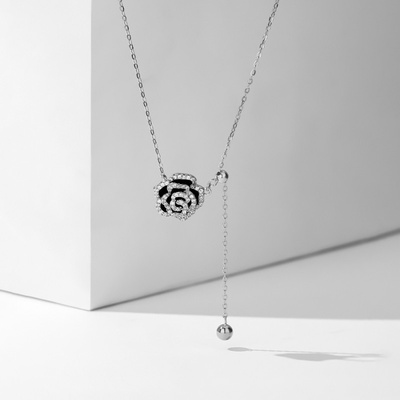 Grace Silver Jewellery Stříbrný se zirkony kamélie květina NH1208-A2718(2) Stříbrná