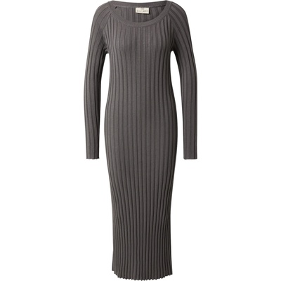 A LOT LESS Плетена рокля 'Carola' сиво, размер XXL