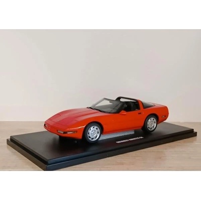 GT SPIRIT 1: 18 Chevrolet Corvette c4 факел червен 1995