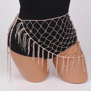 Image 1 of Мрежест денс шал в бежово с метални пайети