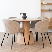 Nordic Living Dřevěný kulatý jídelní stůl Boltans 120 cm