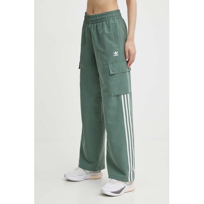 adidas Originals Спортен панталон adidas Originals в зелено с апликация IZ0716 (IZ0716)