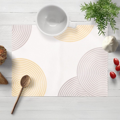Biante Sametové prostírání Tamara TMR-023 Žluté a šedé designové kruhy na smetanovém 30x40cm