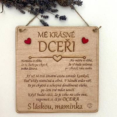 Dekorace z Česka Dřevěná cedulka pro dceru Podpis: Maminka
