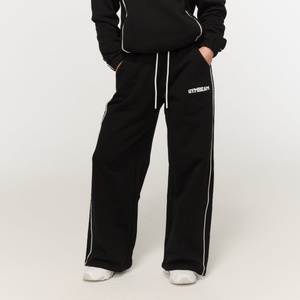 GymBeam Дамско долнище на анцуг Varsity Black XS