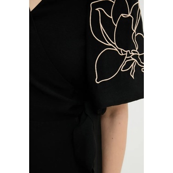 ANSWEAR Рокля с лен Answear Lab в черно къса разкроена (24421yr.fos)