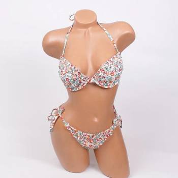 Image 1 of Бански в бяло обсипан с малки цветенца