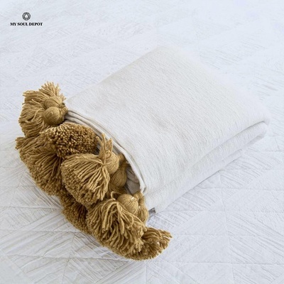 My Soul Depot Одеяло Мароко с пискюли / бял цвят (ber034)