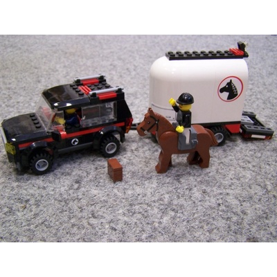 LEGO® City 7635 Terénní vůz s přívěsem pro koně