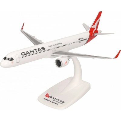 Herpa Airbus A321-271NY XLR Qantas Airways "2010s" Colors Named "Great Ocean Road" Snap-Fit 1:200