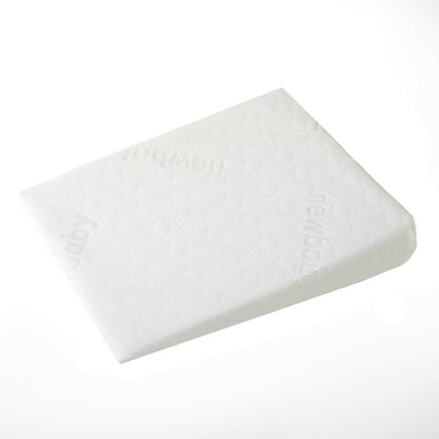 New Baby Dojčenský vankúš klin BASIC biely do kočíka