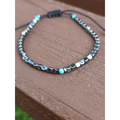 Мъжка гривна с камъни