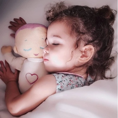 Куклата Lulla приятел за сън в розов цвят (RO003-2)