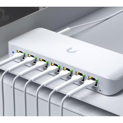 Ubiquiti Switch L2 UniFi USW-Ultra, 8-Port Gigabit, 7x PoE+-out, 1x PoE++ in, PoE budget 42W, bez AC adaptéru