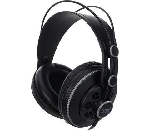 Superlux HD681